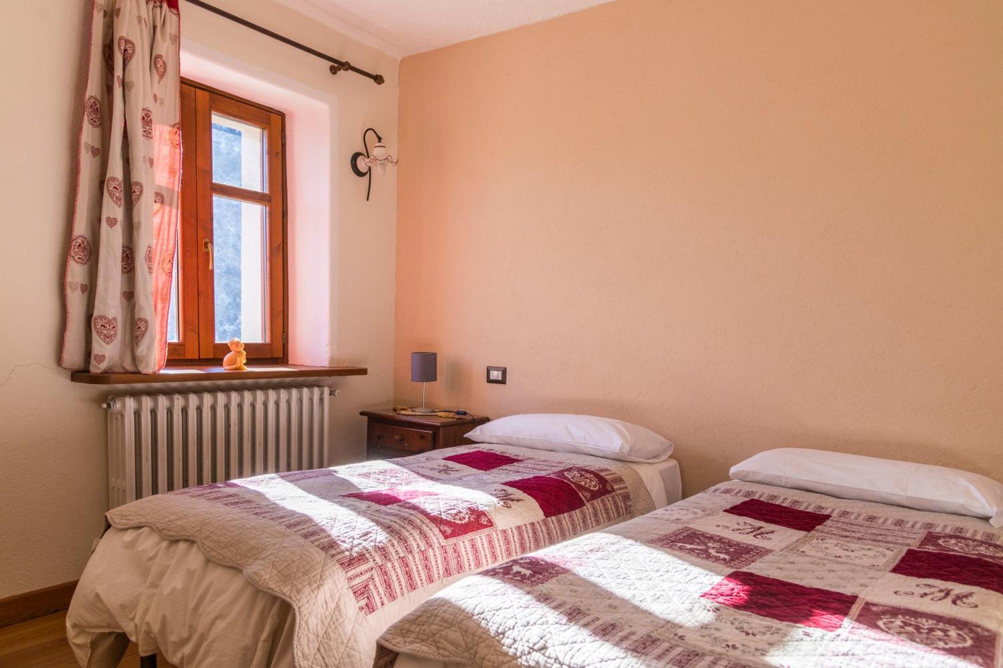 La Placette - Albergo Diffuso E Trattoria Usseaux Buitenkant foto
