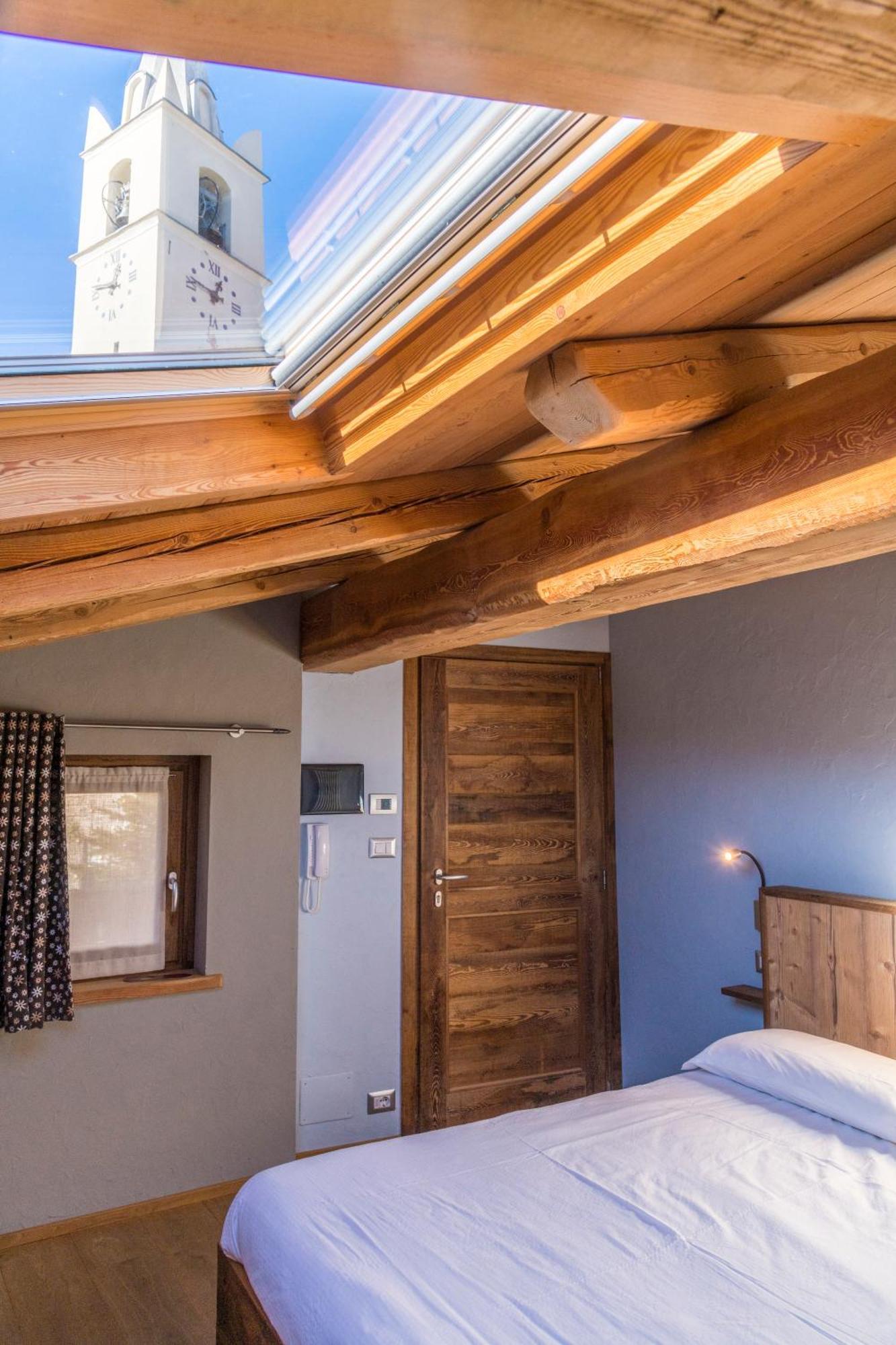 La Placette - Albergo Diffuso E Trattoria Usseaux Buitenkant foto