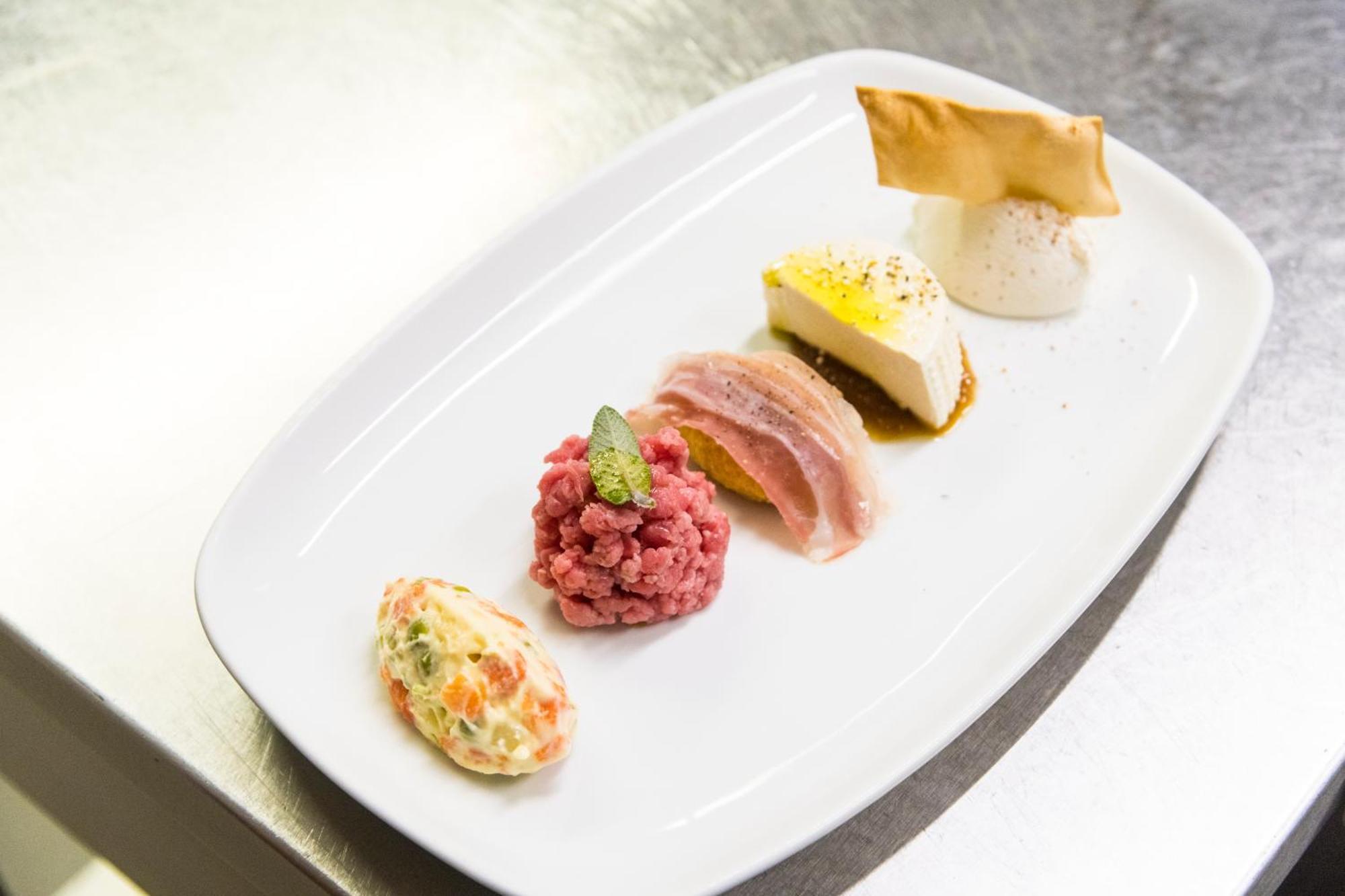 La Placette - Albergo Diffuso E Trattoria Usseaux Buitenkant foto