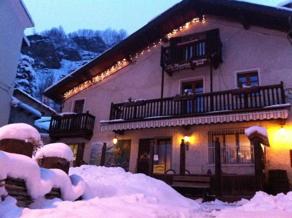La Placette - Albergo Diffuso E Trattoria Usseaux Buitenkant foto