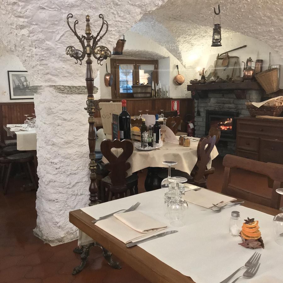 La Placette - Albergo Diffuso E Trattoria Usseaux Buitenkant foto