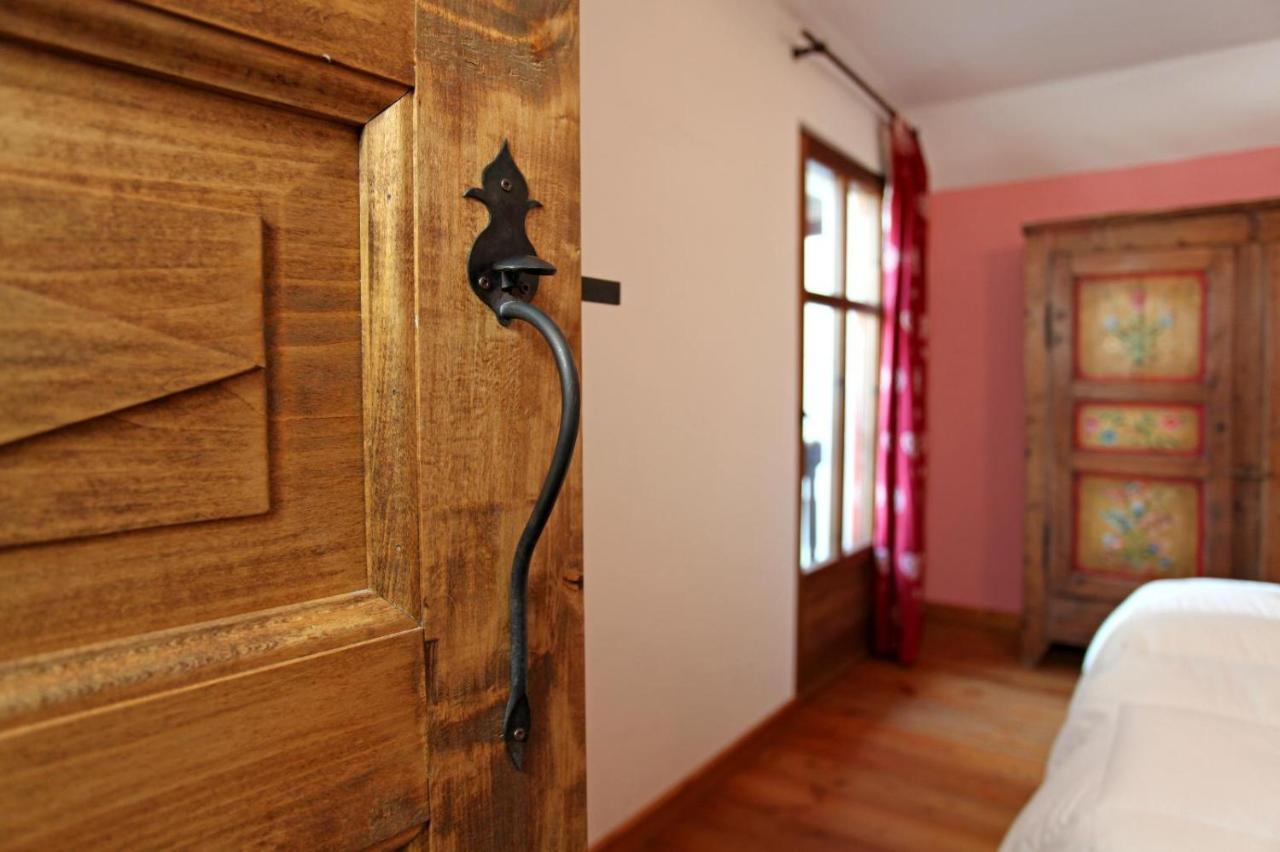 La Placette - Albergo Diffuso E Trattoria Usseaux Buitenkant foto